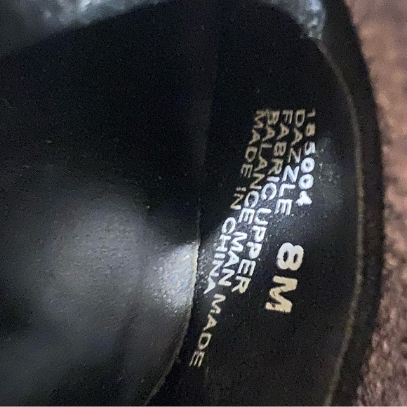 BLACK VELVET DRESS PUMPS - Picture 6 of 6